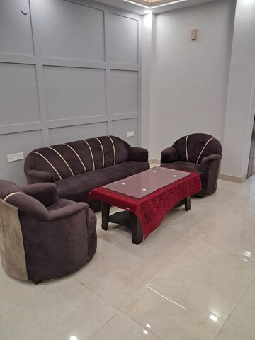 Living Room in 1 BHK Independent House at Sector 27 – for Rent