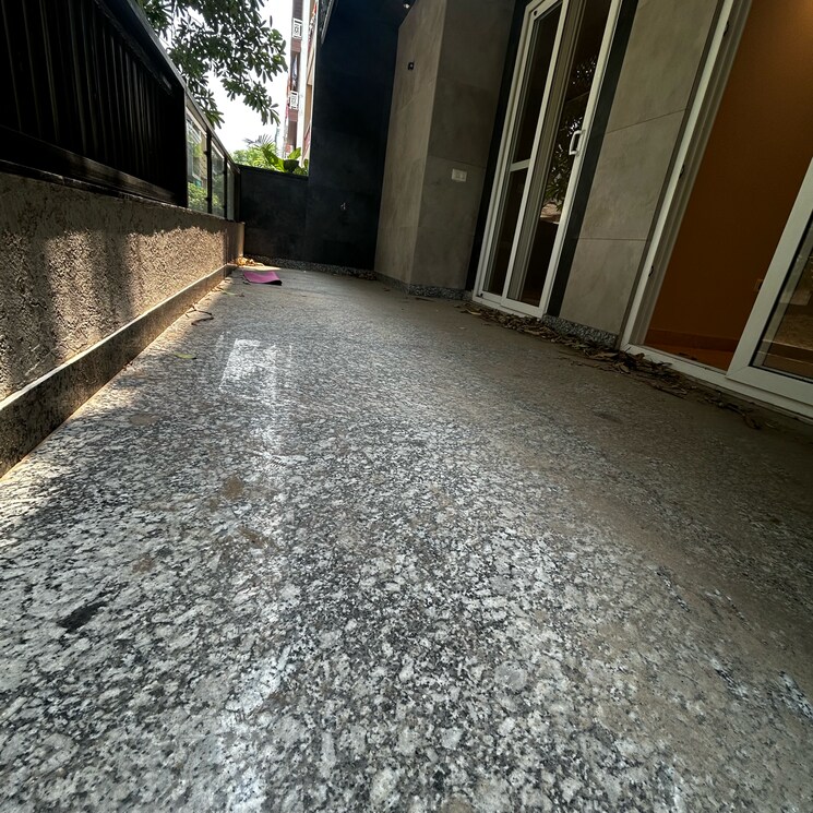 Room, south extension i 3 Bedroom 1800 Sq.Ft. Builder Floor In South Extension I Delhi 8747775