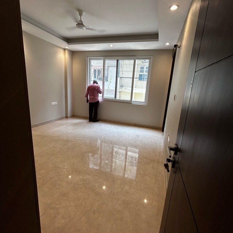 Room, south extension i 3 Bedroom 1800 Sq.Ft. Builder Floor In South Extension I Delhi 8747775