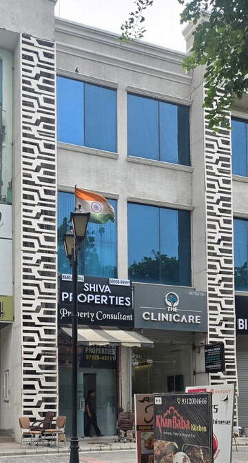  Office Space – Exterior View View at The Hemisphere, Sector 27 Yamuna Expressway - for Rent
