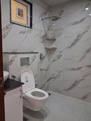 Bathroom in 3 BHK Apartment at Parsvnath Green Ville, Sector 48 – for Sale