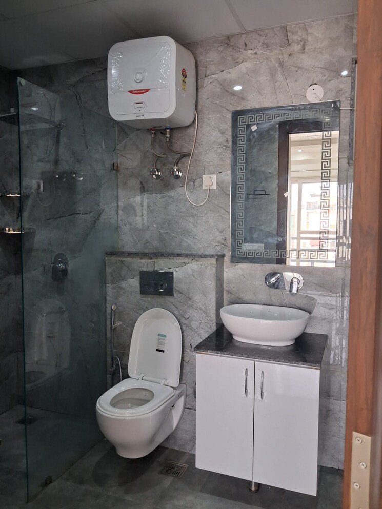 Bathroom, parsvnath-green-ville 3 Bedroom 2150 Sq.Ft. Apartment In Sector 48 Gurgaon 8747783