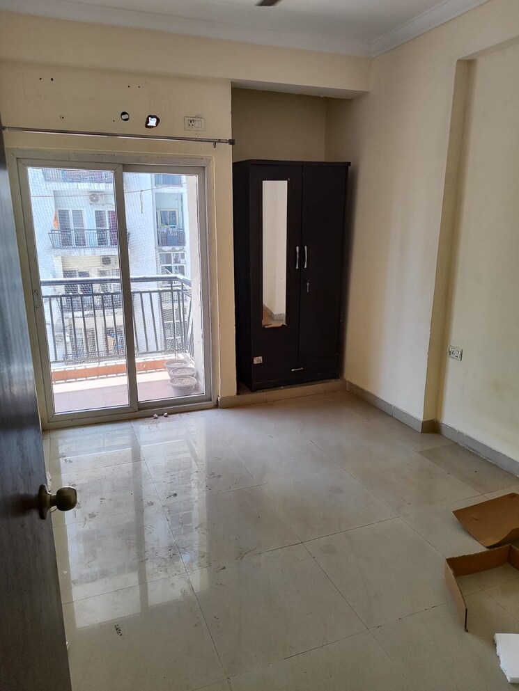 Room, antriksh-golf-view 2 Bedroom 1245 Sq.Ft. Apartment In Sector 78 Noida 8747876