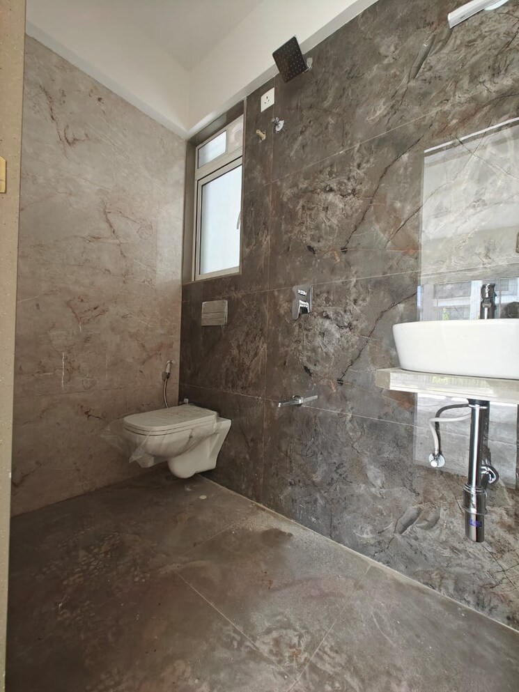 Bathroom, best-dev-daya-harmony 2 Bedroom 640 Sq.Ft. Apartment In Chembur Mumbai 8747892