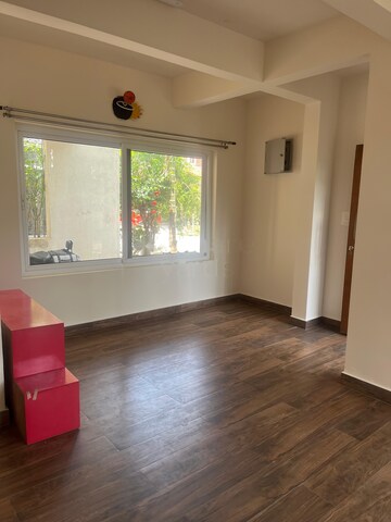 Room in 4 BHK Apartment at Pushpam Woods, Sarjapur – for Rent