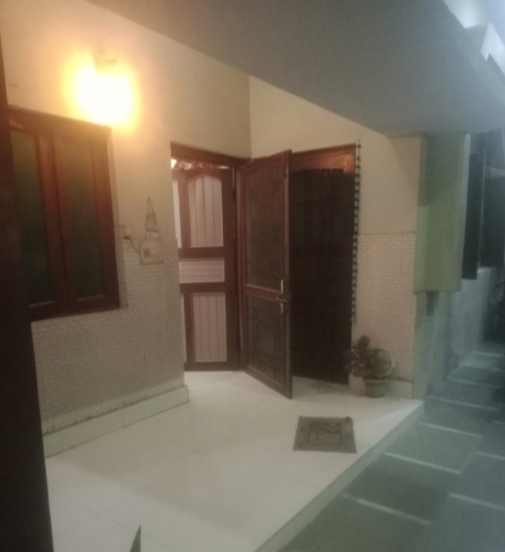 2 BHK + Study Room Villa For Rent in Aliganj