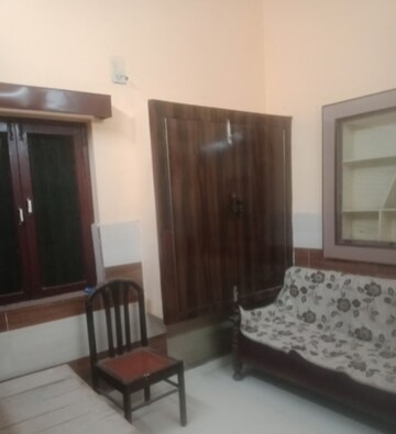 Living Room in 2 BHK Villa at Aliganj – for Rent