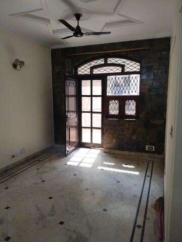 1.5 BHK Independent House For Rent in Sector 30