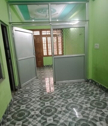 Bedroom in 2 BHK Independent House at Jankipuram – for Rent