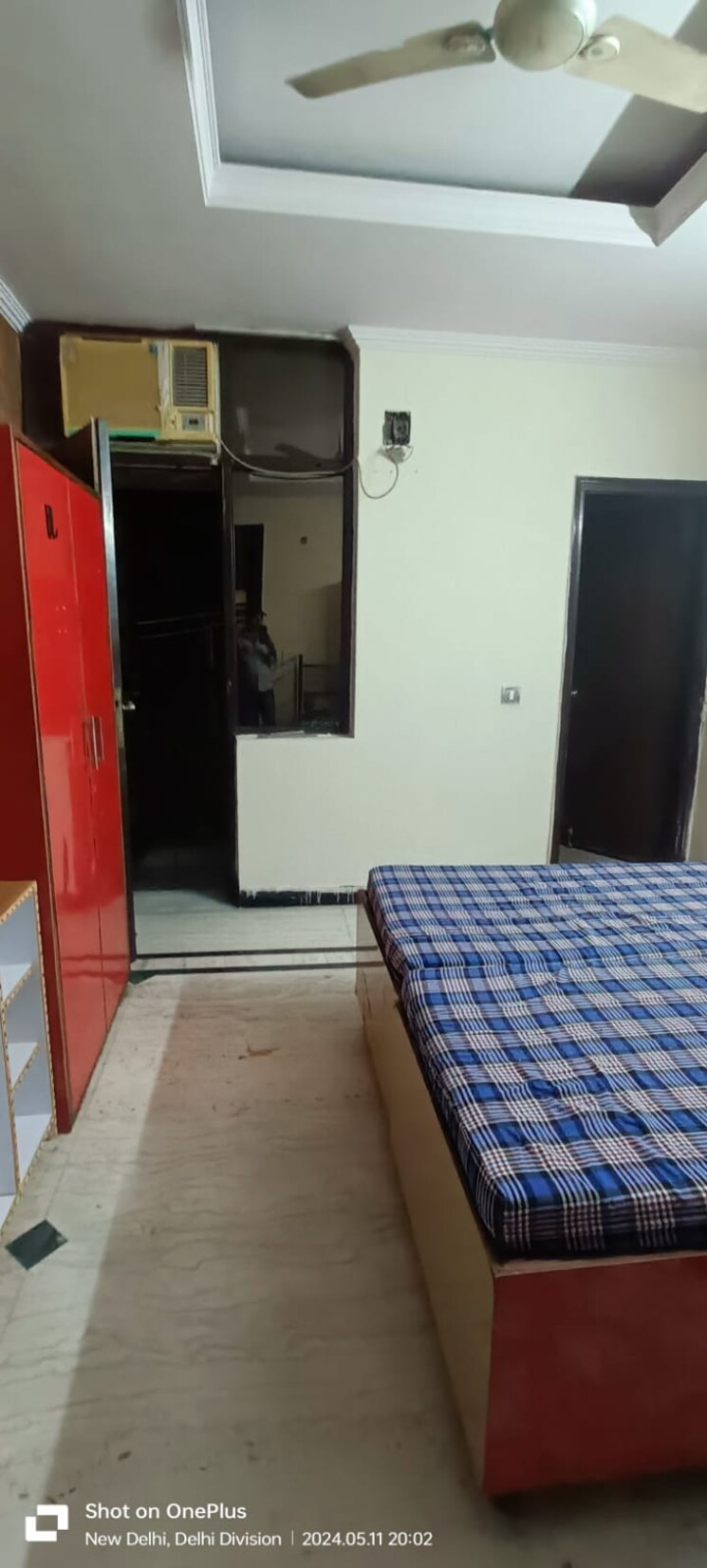 Room, south extension Pg For Girls In South Extension 8747997