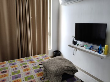 Bedroom in 1 BHK Apartment at Hiranandani Estate Solitaire C, Ghodbunder Road – for Rent