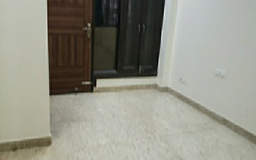 1 BHK Builder Floor For Rent in Tilak Nagar