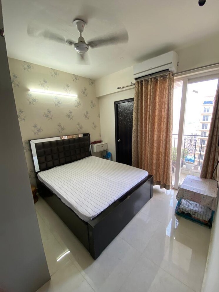 Bedroom, signature-the-serenas 2 Bedroom 724 Sq.Ft. Apartment In Sohna Sector 36 Gurgaon 8742386