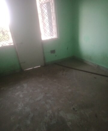 Room in 2 BHK Independent House at Aliganj – for Rent