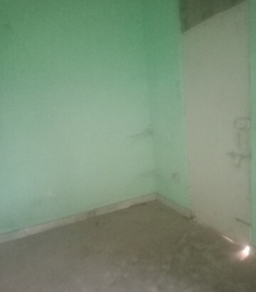 Room in 2 BHK Independent House at Aliganj – for Rent