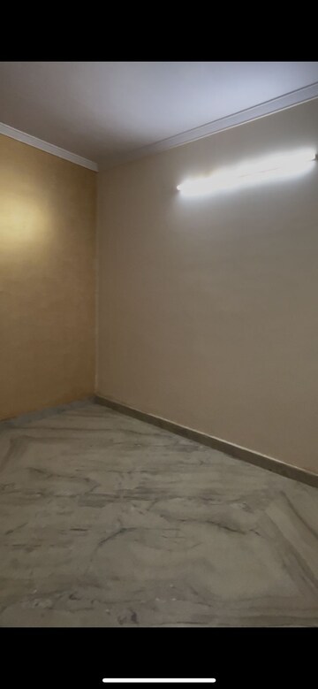 Room in 2 BHK Builder Floor at Burari – for Rent