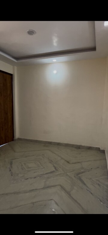 Room in 2 BHK Builder Floor at Burari – for Rent