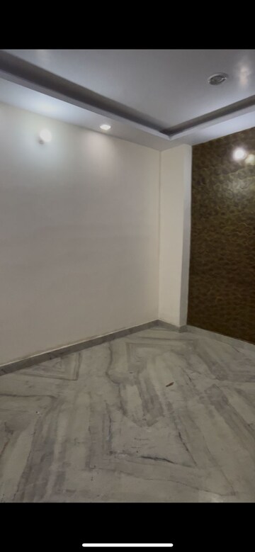 Room in 2 BHK Builder Floor at Burari – for Rent