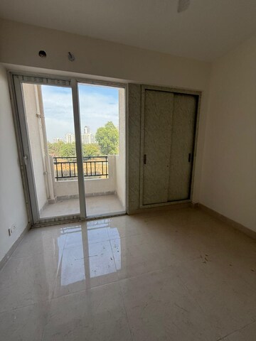 Room in 2 BHK Apartment at Signature Global Proxima, Sector 89 – for Rent