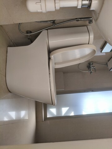 Furnished Amenities in 1 BHK Apartment at Hiranandani Lavinia, Ghodbunder Road – for Rent