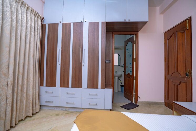 Room, richmond town 3 Bedroom 2000 Sq.Ft. Apartment In Richmond Town Bangalore 8748095