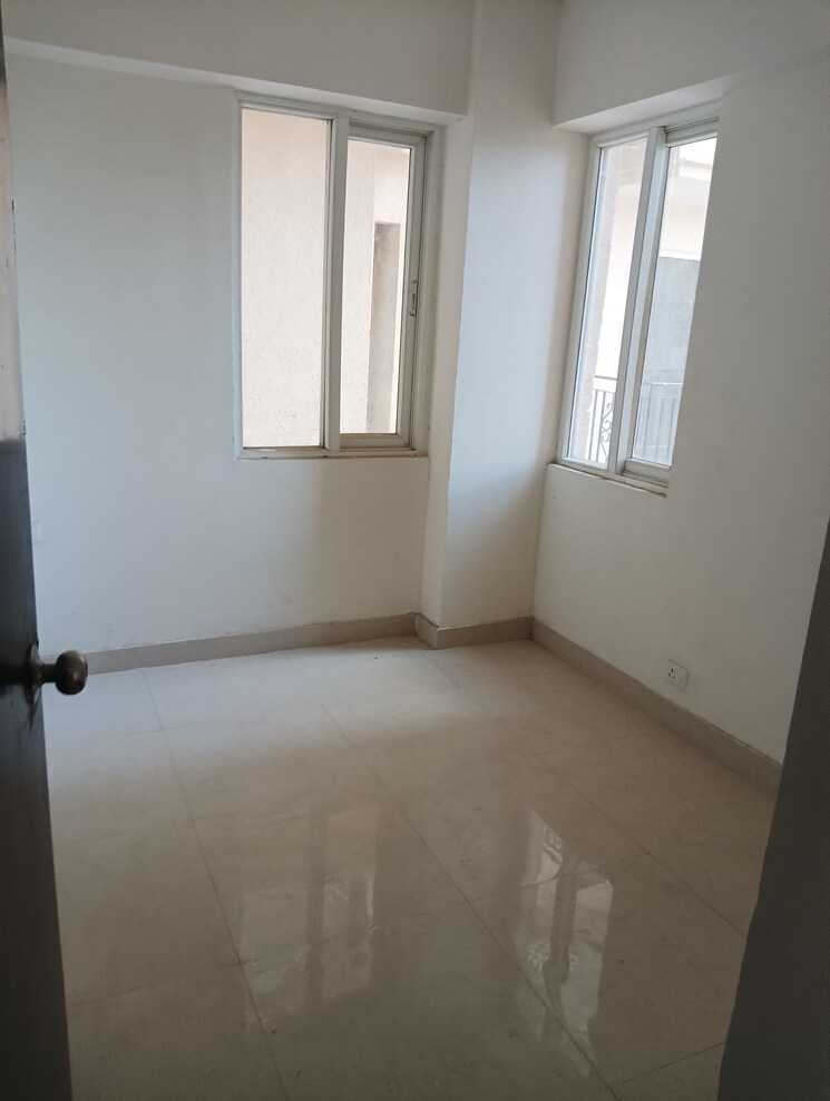 Room, signature-the-serenas 2 Bedroom 724 Sq.Ft. Apartment In Sohna Sector 36 Gurgaon 8742425