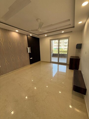 Room in 3 BHK Builder Floor at Sector 37 – for Rent