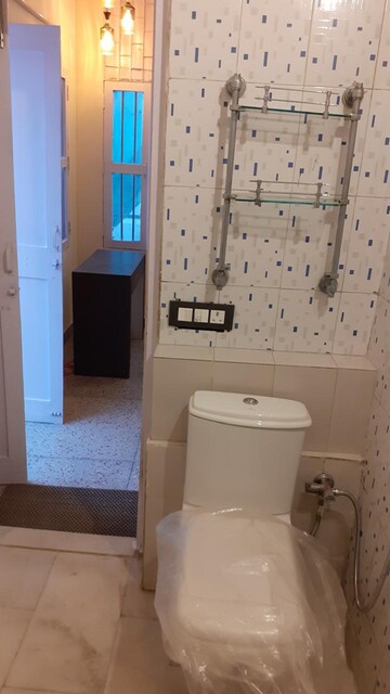 Bathroom in 1 BHK Apartment at Green Park Extension – for Rent