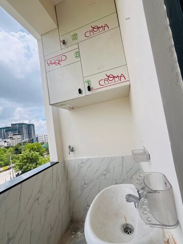 Bathroom in 3 BHK Apartment at RS Towers Madhapur, Madhapur – for Rent