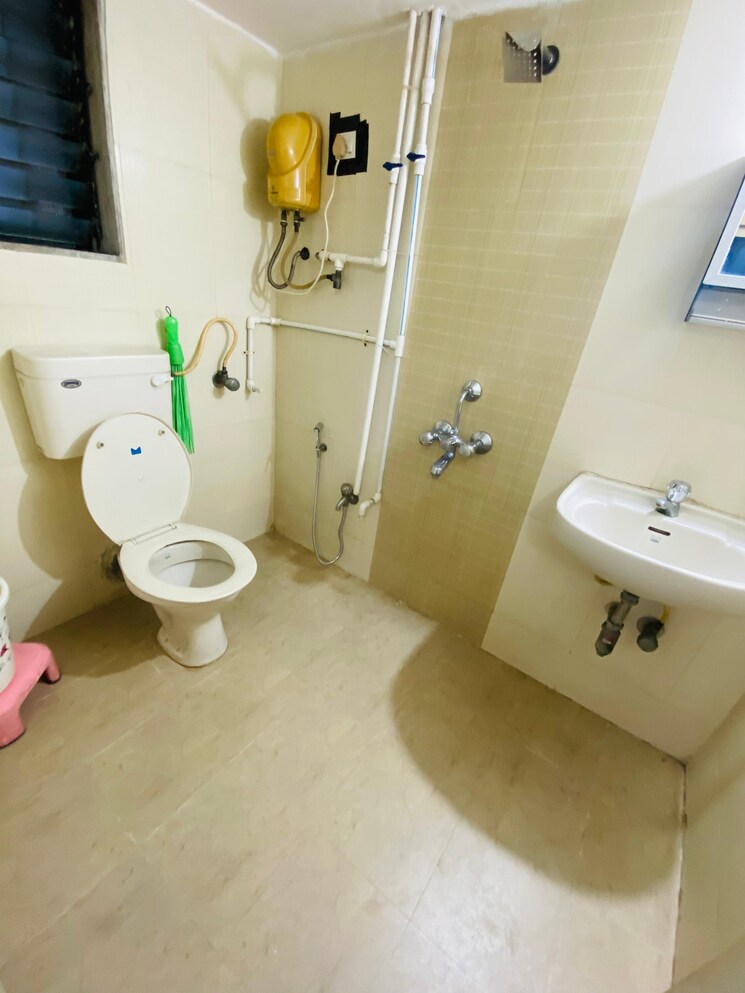 Bathroom, kharghar Pg For Boys In Kharghar 8748196