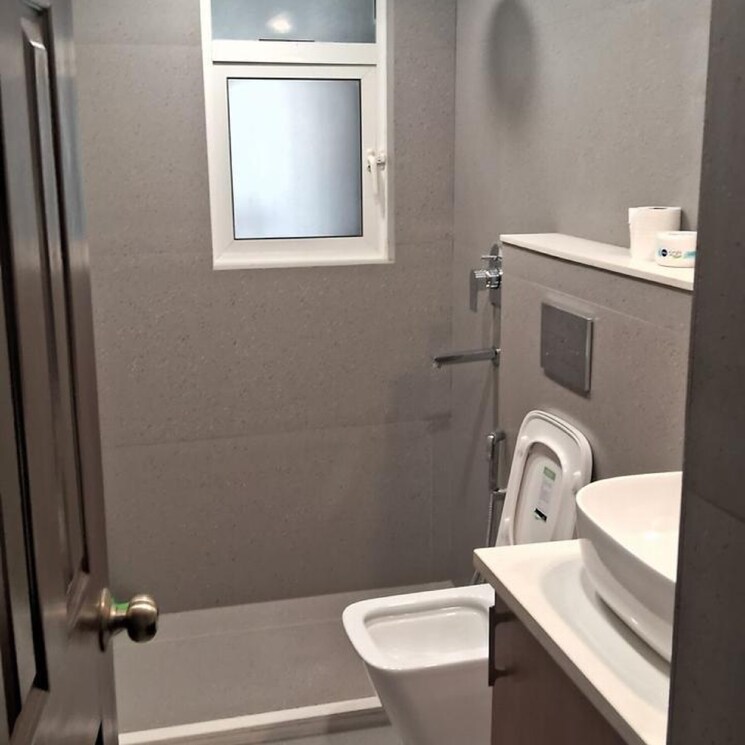 Bathroom, jaypee-green-pavillion-heights 3 Bedroom 1967 Sq.Ft. Apartment In Sector 128 Noida 8748229