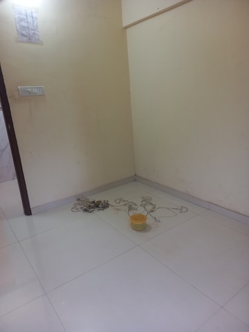 Room in 1 BHK Apartment at Dadar West – for Rent