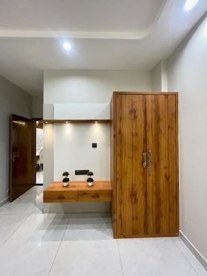 Room in 3 BHK Builder Floor at Sector 33 – for Sale