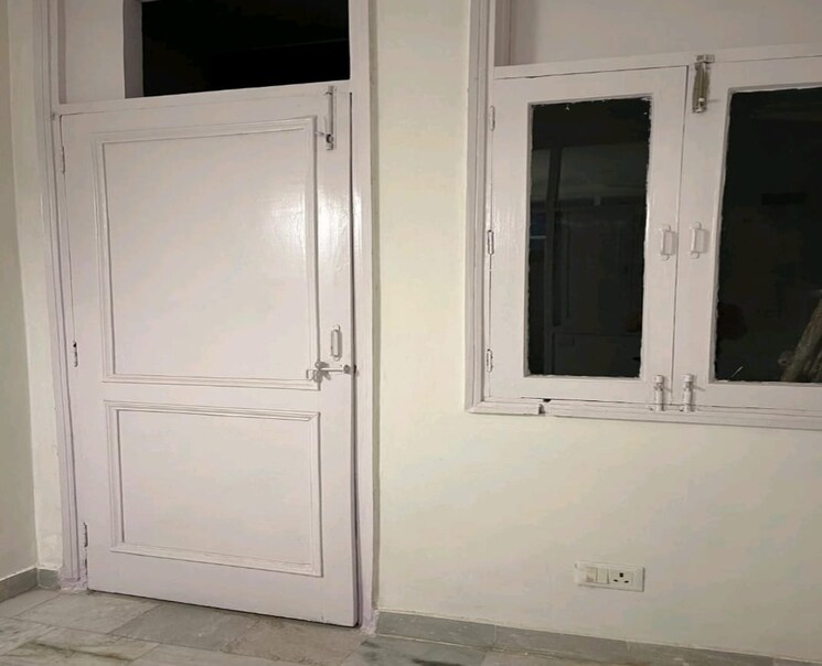 Room, lajpat nagar 4 2 Bedroom 900 Sq.Ft. Independent House In Lajpat Nagar 4 Delhi 8748237