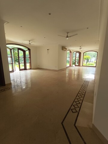 6 BHK Villa For Rent in Saket