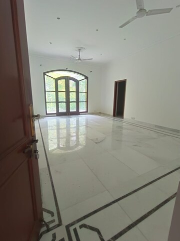 Balcony in 6 BHK Villa at Saket – for Rent