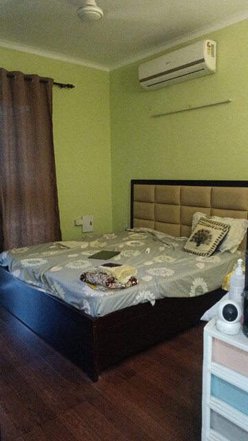 Bedroom in 4 BHK Builder Floor at Orchid Island, Sector 51 – for Sale