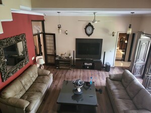 Living Room in 5 BHK Villa at Saket – for Sale