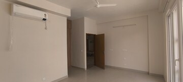 Room in 5 BHK Apartment at SS Linden, Sector 84 – for Rent