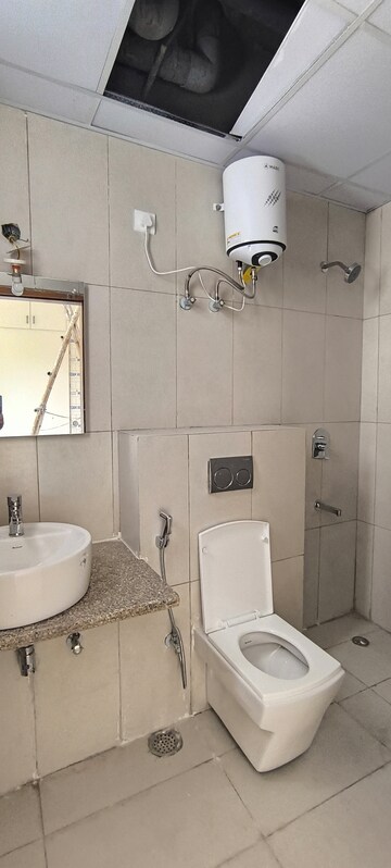 Bathroom in 5 BHK Apartment at SS Linden, Sector 84 – for Rent