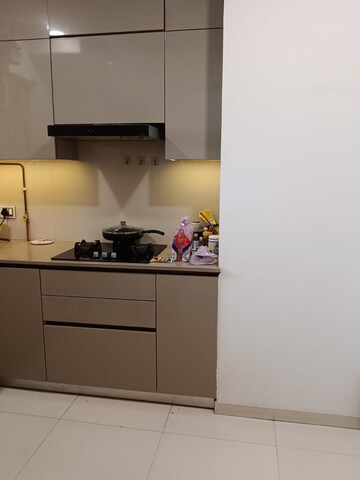 Furnished Amenities in 2 BHK Apartment at One Hiranandani Park Fairway, Ghodbunder Road – for Rent