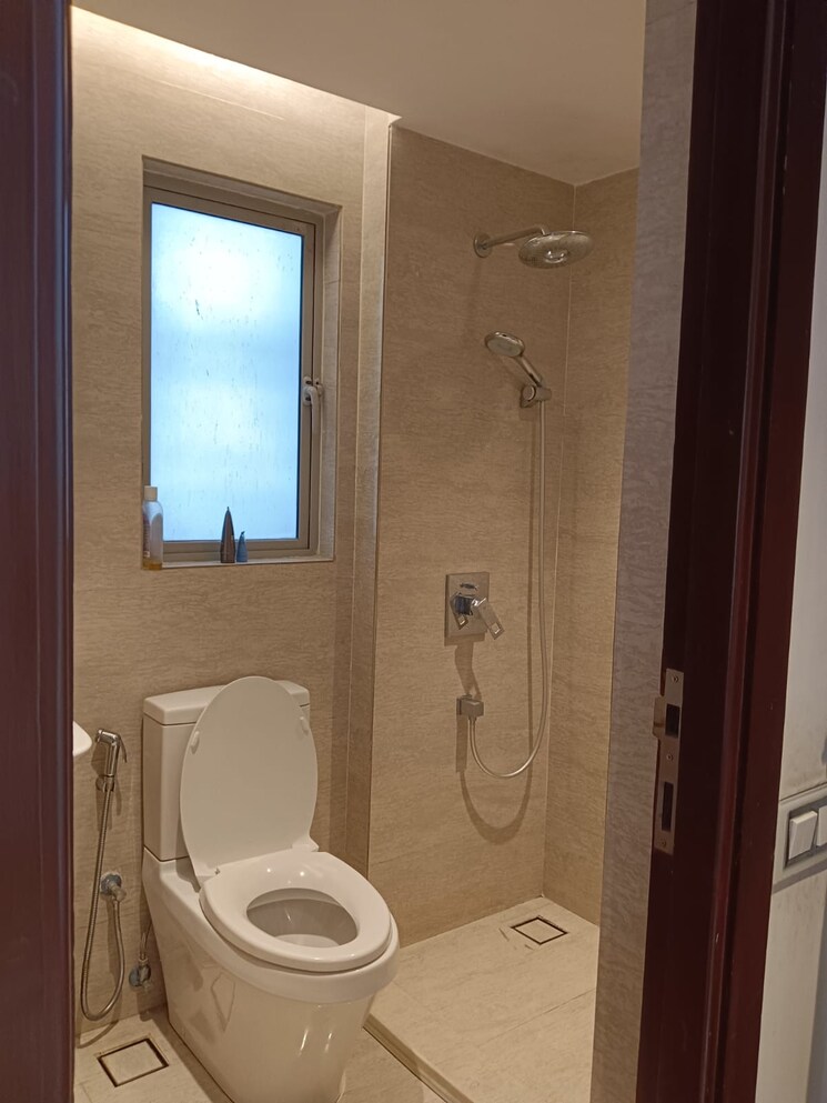 Bathroom, one-hiranandani-park-fairway 2 Bedroom 600 Sq.Ft. Apartment In Ghodbunder Road Thane 8748347