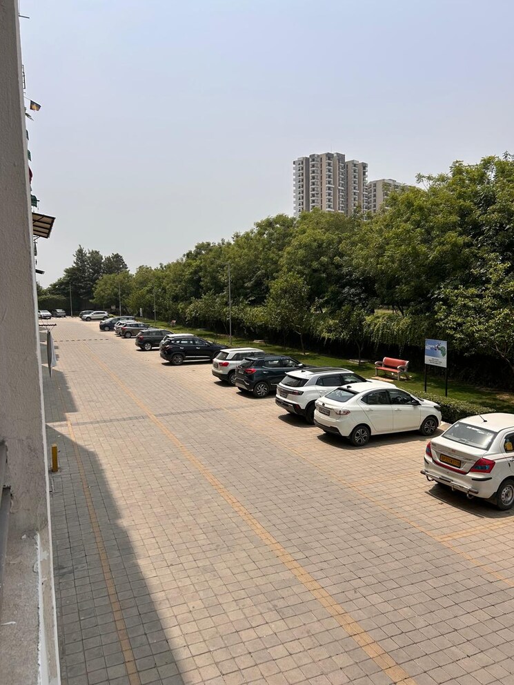  Parking, wave-executive-floors 3 Bedroom 1129 Sq.Ft. Apartment In Wave City Ghaziabad 8748396