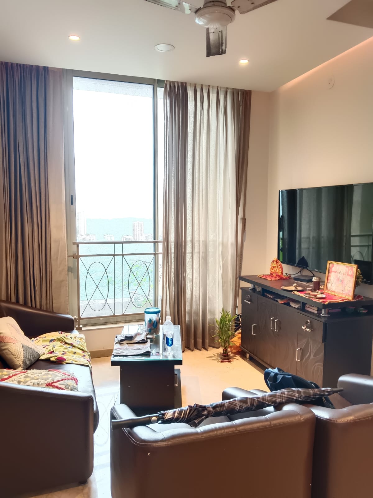 2 BHK Apartment For Rent in One Hiranandani Park Fairway