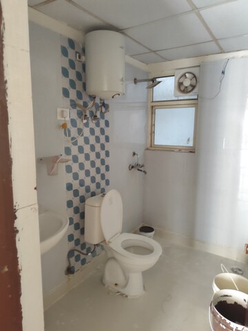 Bathroom in 2.5 BHK Apartment at Futec Gateway, Sector 75 – for Rent