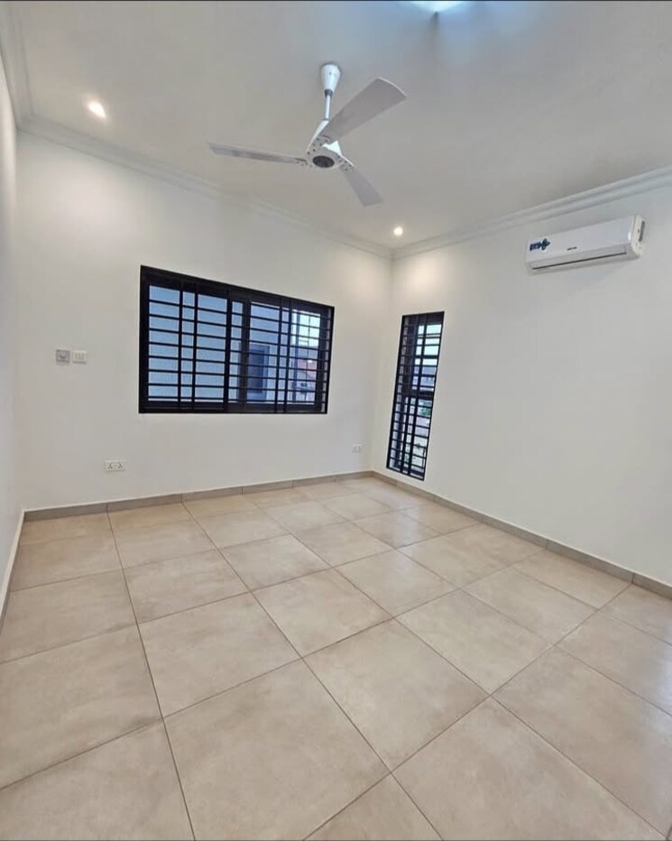 Room, sector 30 3 Bedroom 2700 Sq.Ft. Builder Floor In Sector 30 Faridabad 8748399