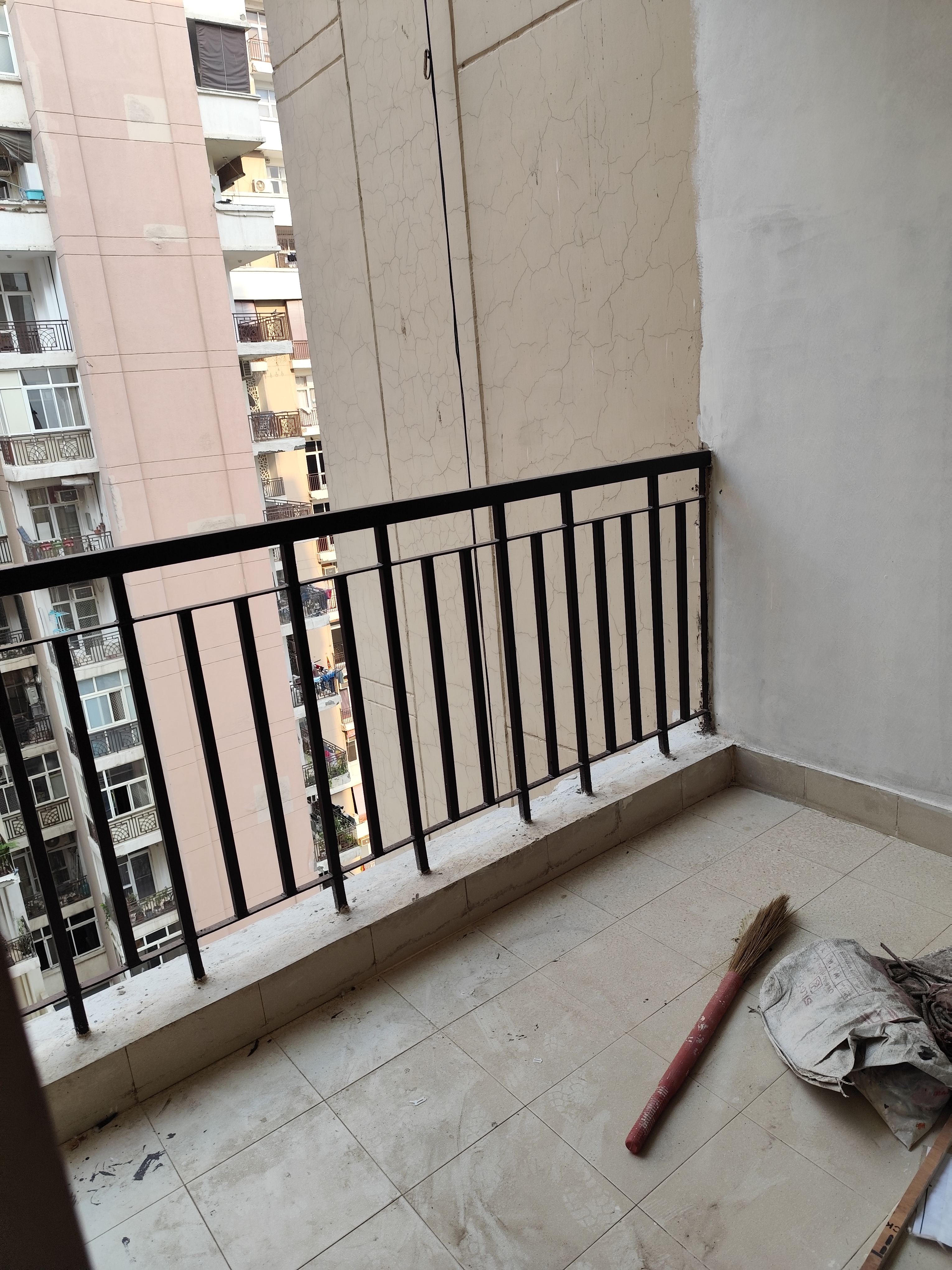 3 BHK Apartment For Rent in Aims Golf Avenue II