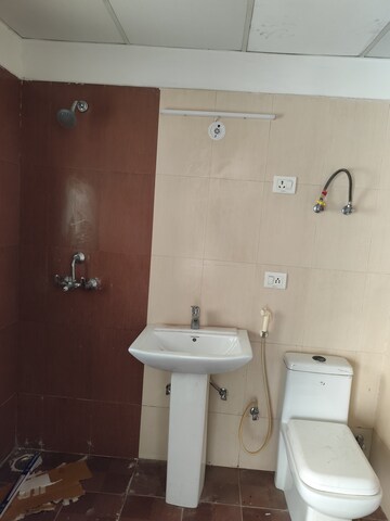 Bathroom in 3 BHK Apartment at Aims Golf Avenue II, Sector 75 – for Rent