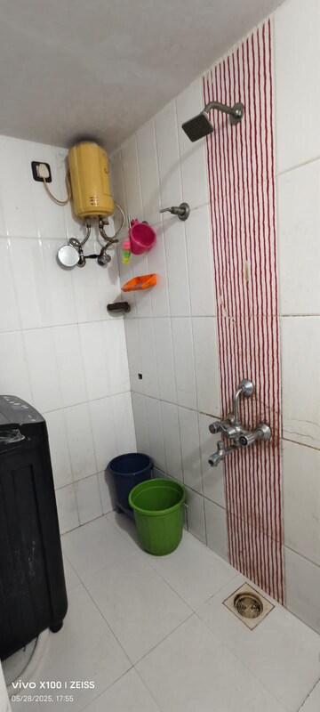 Bathroom in 1 BHK Apartment at Sai Anand CHS, Andheri East – for Rent