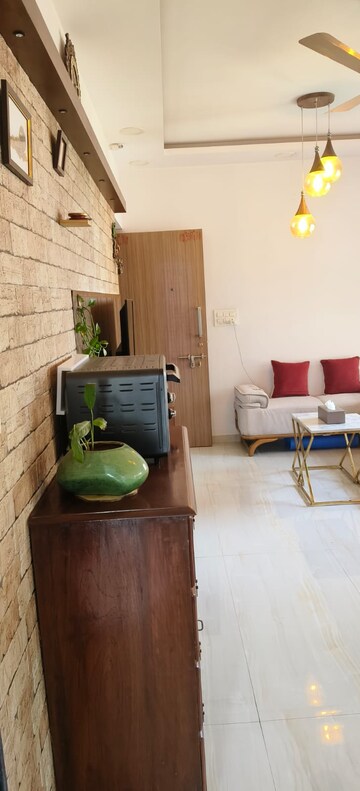 2 BHK Apartment For Rent in Bina Apartment Amboli, Amboli